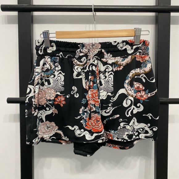 Talula printed drawstring shorts - Picture 2 of 3